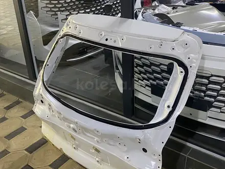 CHANGAN X5 PLUS — Крышка багажника за 5 505 тг. в Актау – фото 2