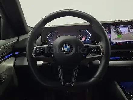 BMW 530 2024 года за 36 980 000 тг. в Алматы – фото 13