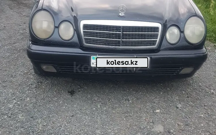 Mercedes-Benz E 320 1997 годаүшін3 000 000 тг. в Караганда