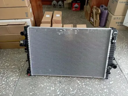 Радиатор охлаждения оригинал за 20 000 тг. в Алматы – фото 2