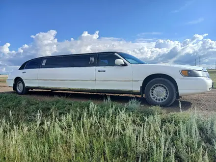 Lincoln Town Car 1999 года за 2 000 000 тг. в Астана – фото 3