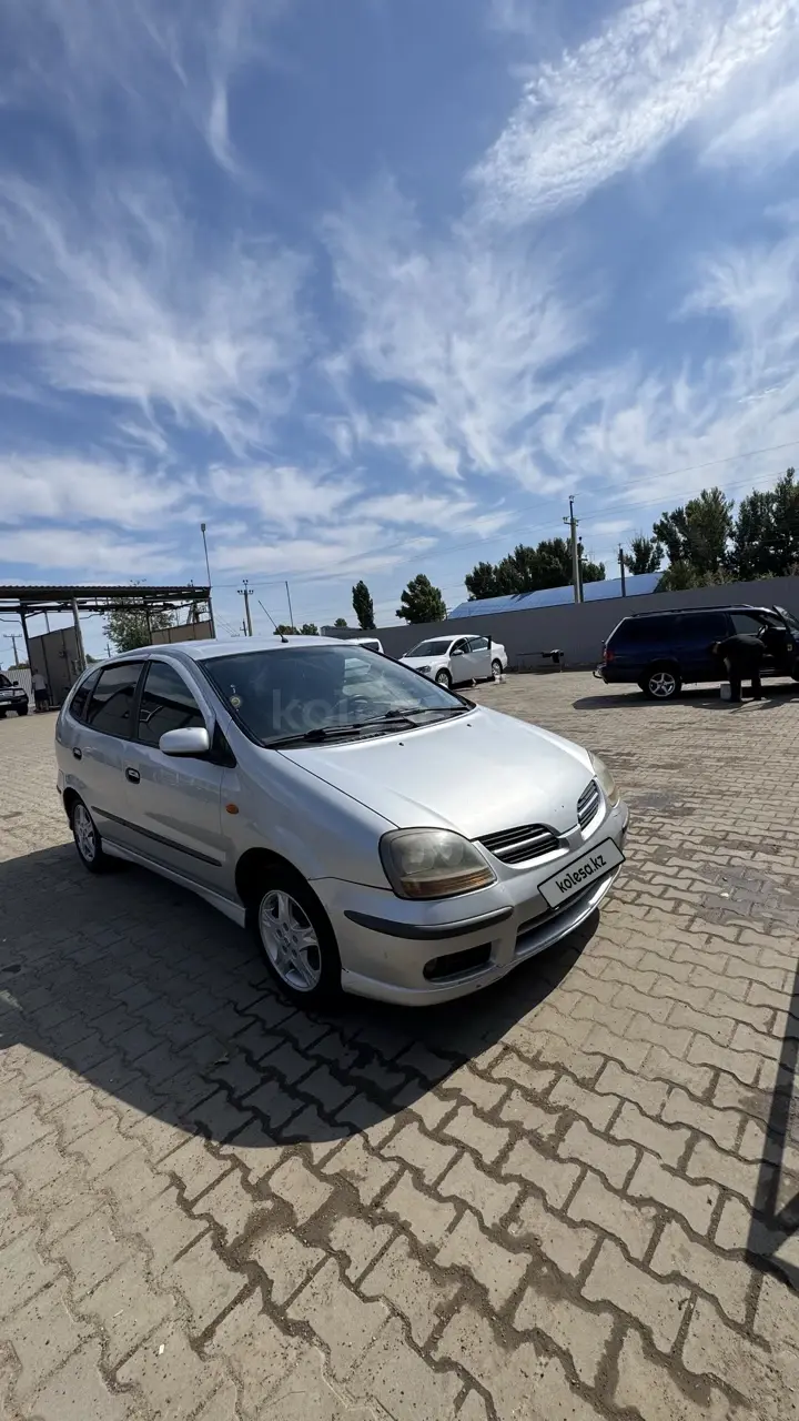 Nissan Tino, 2004