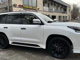 Lexus LX 570 2019 годаүшін48 000 000 тг. в Туркестан – фото 2