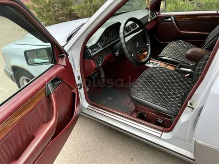 Mercedes-Benz E 230 1991 года за 1 800 000 тг. в Астана – фото 3