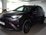 Toyota RAV4 2017 года за 13 490 000 тг. в Алматы – фото 4