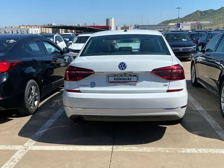 Volkswagen Passat 2016 года за 6 500 000 тг. в Кульсары – фото 15