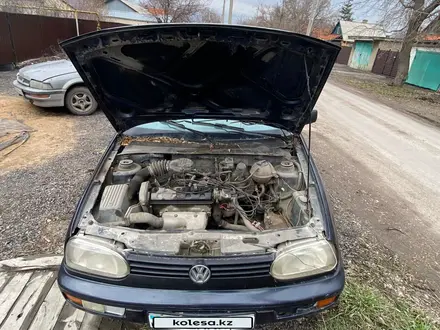 Volkswagen Golf 1992 года за 500 000 тг. в Караганда – фото 2