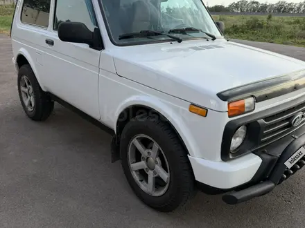 ВАЗ (Lada) Lada 2121 2017 года за 3 600 000 тг. в Алматы – фото 3