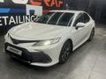 Toyota Camry 2021 года за 18 500 000 тг. в Шымкент