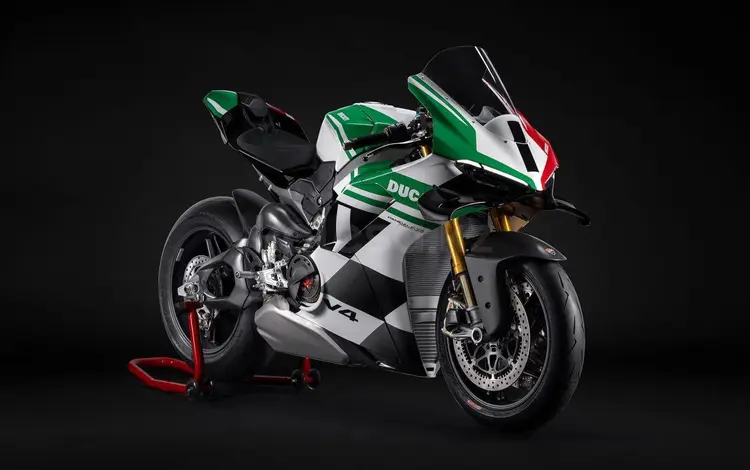 Ducati  Panigale V4 2025 года за 38 000 000 тг. в Алматы