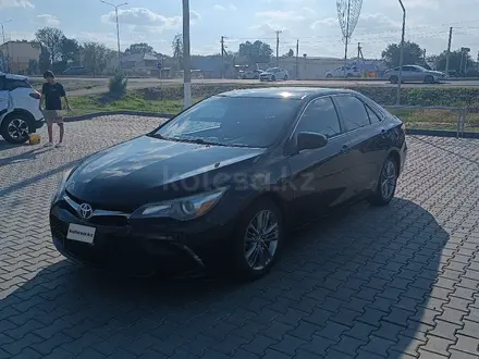 Toyota Camry 2015 года за 7 000 000 тг. в Актобе – фото 8