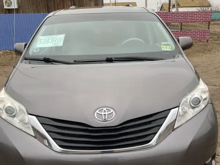 Toyota Sienna 2013 года за 9 000 000 тг. в Атырау – фото 8