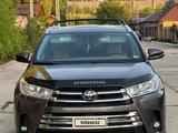 Toyota Highlander 2019 года за 14 500 000 тг. в Актобе