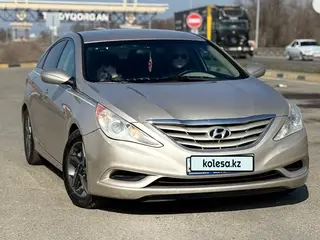 Hyundai Sonata, 2010