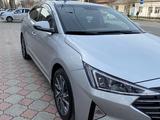 Hyundai Elantra 2019 года за 9 600 000 тг. в Шымкент – фото 2