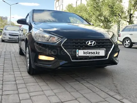 Hyundai Accent 2018 года за 5 700 000 тг. в Астана – фото 2