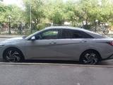 Hyundai Elantra 2023 года за 10 200 000 тг. в Алматы – фото 2