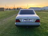 Mercedes-Benz E 220 1994 годаүшін2 800 000 тг. в Тараз – фото 5