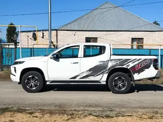 Mitsubishi L200