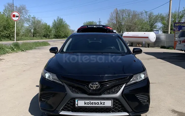 Toyota Camry 2020 года за 10 700 000 тг. в Алматы