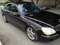 Mercedes-Benz S 500 2000 года за 4 000 000 тг. в Караганда – фото 18