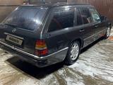 Mercedes-Benz E 260 1990 года за 1 400 000 тг. в Алматы – фото 2