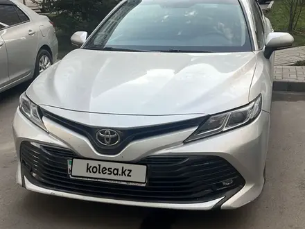 Toyota Camry 2020 года за 11 500 000 тг. в Алматы