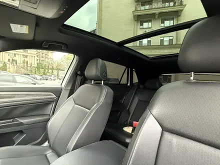 Volkswagen Atlas 2019 года за 22 000 000 тг. в Алматы – фото 13