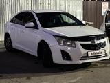 Chevrolet Cruze 2013 года за 3 700 000 тг. в Уральск – фото 3