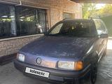 Volkswagen Passat 1993 годаүшін900 000 тг. в Есик