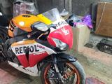 Honda  CBR 1000 RR/RA Fireblade 2008 года за 2 400 000 тг. в Рудный