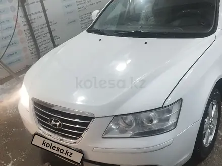Hyundai Sonata 2008 года за 3 000 000 тг. в Астана – фото 2