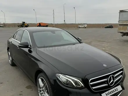 Mercedes-Benz E 200 2019 года за 20 000 000 тг. в Уральск – фото 2