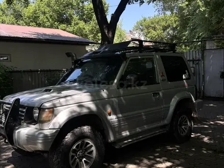 Mitsubishi Pajero 1996 года за 2 100 000 тг. в Алматы – фото 2
