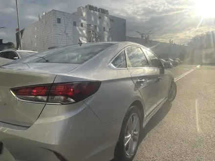 Hyundai Sonata 2019 года за 9 700 000 тг. в Алматы – фото 9