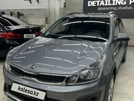 Kia Rio X-Line 2019 года за 7 600 000 тг. в Астана