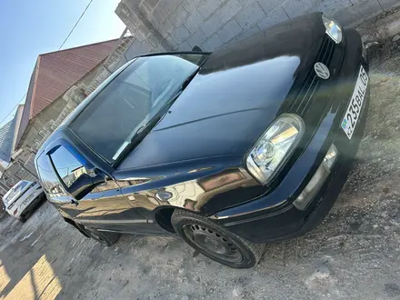 Volkswagen Golf 1994 года за 1 500 000 тг. в Алматы