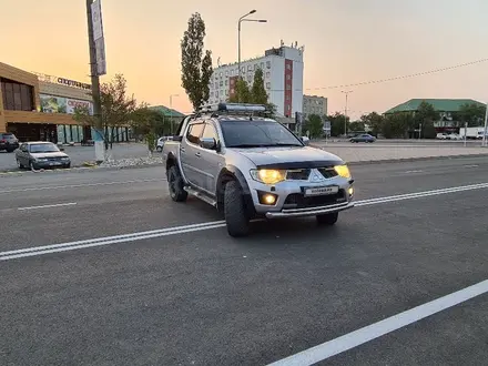 Mitsubishi L200 2012 года за 6 900 000 тг. в Атырау – фото 2