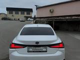 Lexus ES 250 2021 года за 21 500 000 тг. в Актау – фото 2