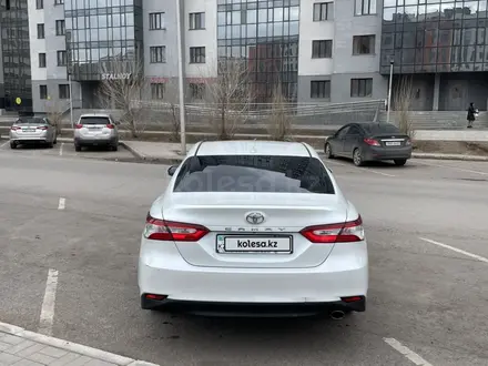 Toyota Camry 2019 года за 12 700 000 тг. в Астана – фото 5