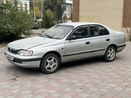 Toyota Carina E 1997 года за 1 400 000 тг. в Алматы