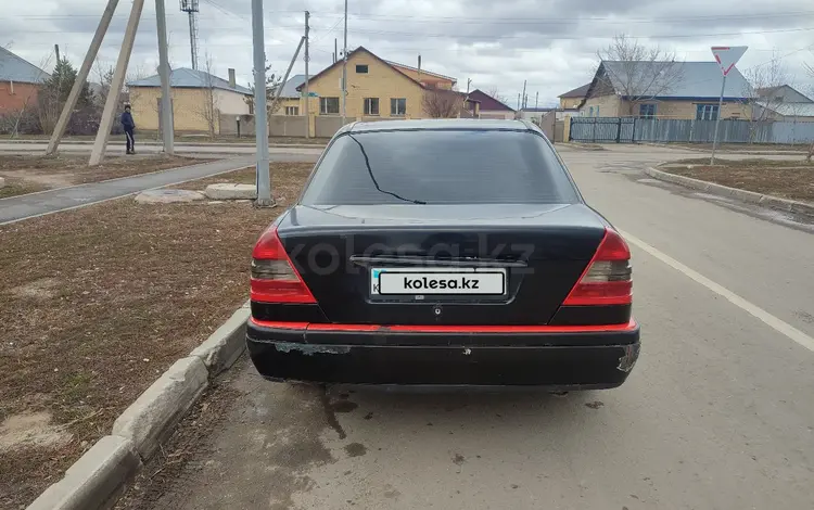 Mercedes-Benz C 180 1995 годаfor800 000 тг. в Астана