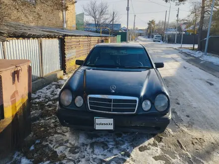 Mercedes-Benz E 230 1996 года за 1 700 000 тг. в Талдыкорган