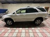 Lexus RX 300 2003 годаүшін5 600 000 тг. в Алматы – фото 4