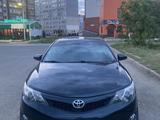 Toyota Camry 2013 года за 8 000 000 тг. в Уральск – фото 2