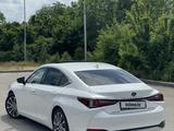 Lexus ES 250 2019 года за 22 300 000 тг. в Алматы – фото 2