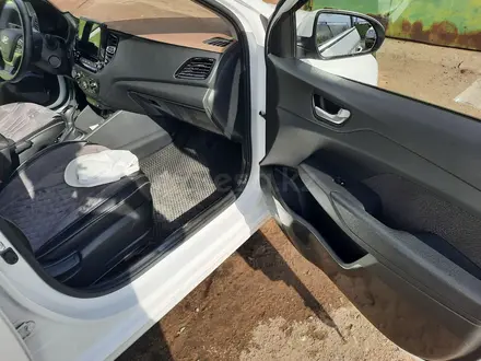 Hyundai Accent 2022 года за 7 700 000 тг. в Караганда – фото 8