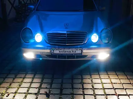 Mercedes-Benz E 320 1996 года за 3 500 000 тг. в Алматы