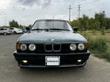 BMW 520 1993 года за 1 199 000 тг. в Уральск – фото 5