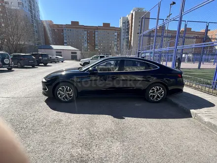 Hyundai Sonata 2022 года за 14 000 000 тг. в Астана – фото 3
